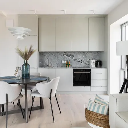 Yacht Park With Sea View By Lion 格丁尼亚