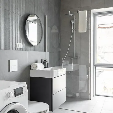 Yacht Park With Sea View By Lion * 格丁尼亚