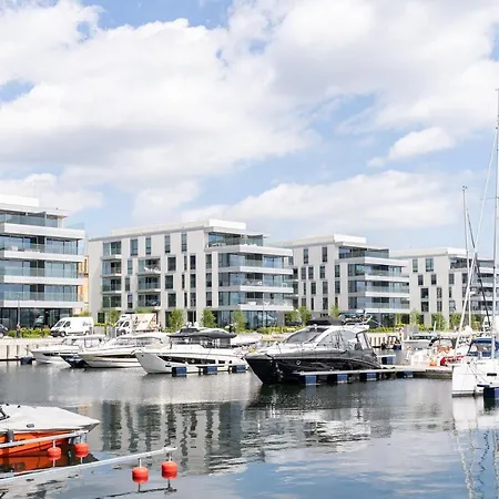 公寓 Yacht Park With Sea View By Lion *